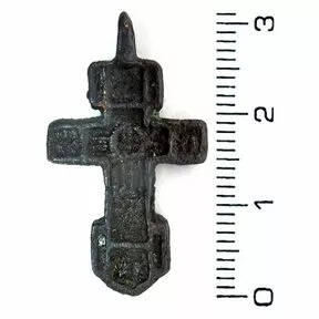 Нательный килевидный крест Царский венец, XV-XVI в.